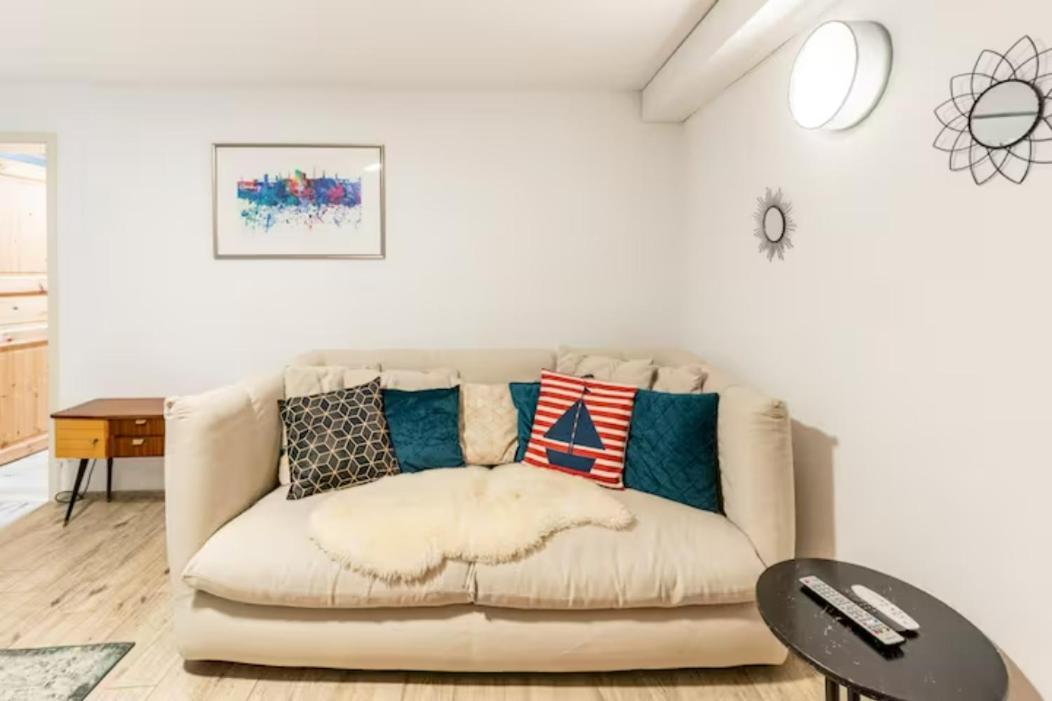 Grosszuegige 185M2-Altbauwohnung In Bestlage 7Zimmer-2Baeder-2Kuechen-2Wcs Hamburg Exterior photo