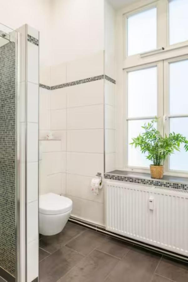 Grosszuegige 185M2-Altbauwohnung In Bestlage 7Zimmer-2Baeder-2Kuechen-2Wcs Hamburg Exterior photo